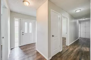 108 S Beverly St, Crowley, TX 76036 - Photo 3