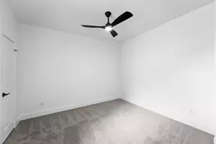 404 Pecan Dr, Dallas, TX 75203 - Photo 37