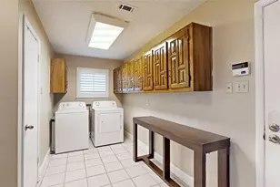 1402 Canadian Cir, Grand Prairie, TX 75050 - Photo 27