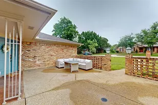 1402 Canadian Cir, Grand Prairie, TX 75050 - Photo 3