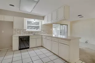 2709 Norwood Ln, Arlington, TX 76013 - Photo 9
