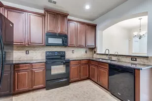 3000 Peyton Brook Dr, Fort Worth, TX 76137 - Photo 9