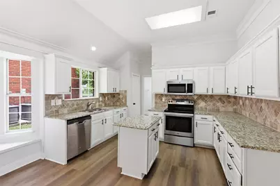 2801 Buena Vista Court, Carrollton, TX 75007 - Photo 13