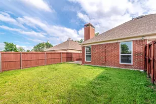 207 Meredith Ct, Irving, TX 75063 - Photo 25