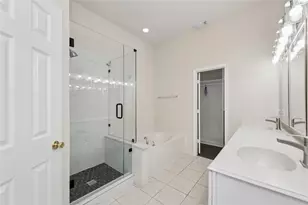207 Meredith Ct, Irving, TX 75063 - Photo 17