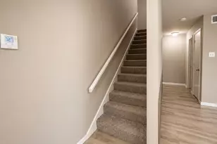 921 W Rochelle Rd, Irving, TX 75062 - Photo 9