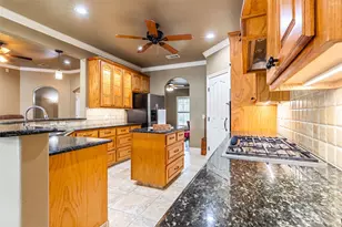 136 Oakwood Ct, Lakeside, TX 76135 - Photo 9