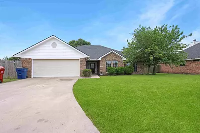 709 Elm Circle, Van Alstyne, TX 75495 - Photo 1