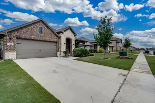 121 Rosemary Dr, Azle, TX 76020 - Photo 3