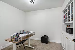 813 Oakbluff Dr, Lancaster, TX 75146 - Photo 17