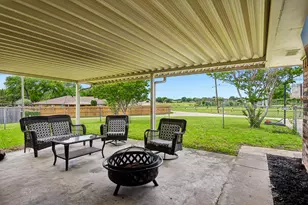 813 Oakbluff Dr, Lancaster, TX 75146 - Photo 31