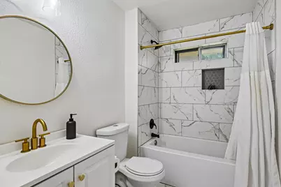 813 Oakbluff Drive, Lancaster, TX 75146 - Photo 27