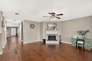 1333 Lauren Dr, Burleson, TX 76028 - Photo 7
