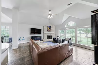 10302 Broadmoor Lane, Rowlett, TX 75089 - Photo 5
