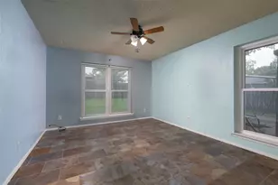 400 Indian Crest Dr, Saginaw, TX 76179 - Photo 11