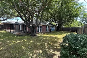 400 Indian Crest Dr, Saginaw, TX 76179 - Photo 21
