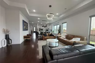 12513 Royal Oaks Ln, Farmers Branch, TX 75234 - Photo 9