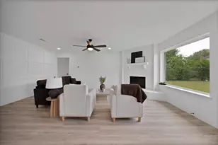 2822 Pebble Beach Dr, Lancaster, TX 75134 - Photo 7
