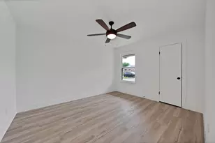 2822 Pebble Beach Dr, Lancaster, TX 75134 - Photo 21