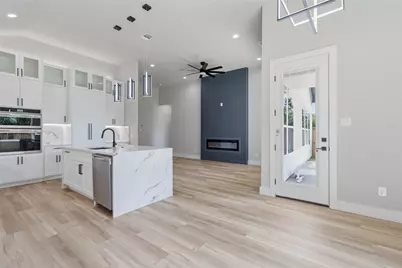 1736 Stoneman Street, Dallas, TX 75215 - Photo 9