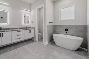 1736 Stoneman St, Dallas, TX 75215 - Photo 7