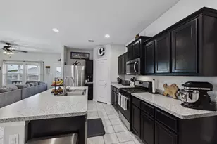 16705 Porterfield Ln, Justin, TX 76247 - Photo 5