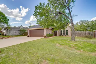 346 Dalhart Dr, Weatherford, TX 76086 - Photo 3