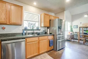 346 Dalhart Dr, Weatherford, TX 76086 - Photo 11