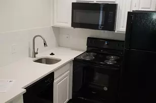2300 Bamboo Dr, Arlington, TX 76006 - Photo 3