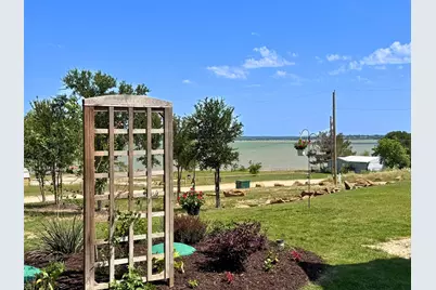 213 Meadow Pond Court, Runaway Bay, TX 76426 - Photo 21