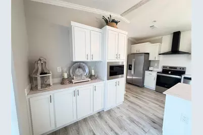 213 Meadow Pond Court, Runaway Bay, TX 76426 - Photo 11
