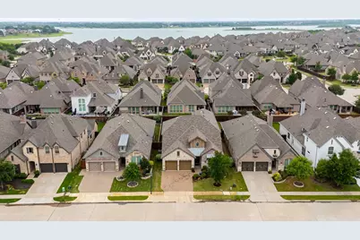 2825 London, The Colony, TX 75056 - Photo 3