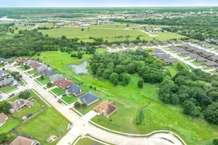 2001 Chapel Creek Dr, Kaufman, TX 75142 - Photo 3