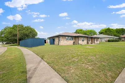 901 Lancaster Park Drive, Lancaster, TX 75146 - Photo 3