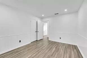 7027 Hunnicut Rd, Dallas, TX 75227 - Photo 21