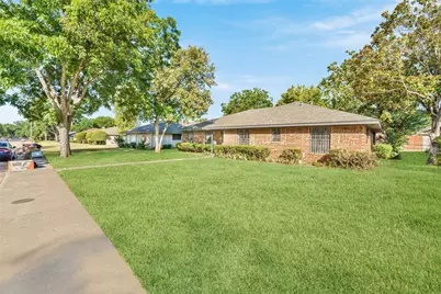 7027 Hunnicut Road, Dallas, TX 75227 - Photo 3