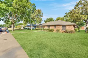7027 Hunnicut Rd, Dallas, TX 75227 - Photo 3