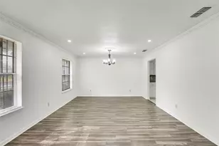 7027 Hunnicut Rd, Dallas, TX 75227 - Photo 9