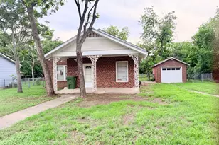 1215 NW 1st Ave, Mineral Wells, TX 76067 - Photo 3