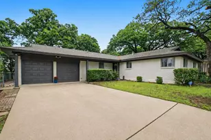 6425 Brentwood Dr, Fort Worth, TX 76112 - Photo 9