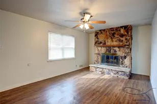 213 Sheri Ln, Hurst, TX 76053 - Photo 11