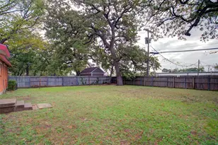 213 Sheri Ln, Hurst, TX 76053 - Photo 19