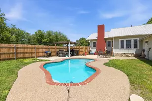 701 4th St, Goldthwaite, TX 76844 - Photo 5