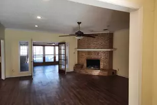 1316 Edna St, Commerce, TX 75428 - Photo 3