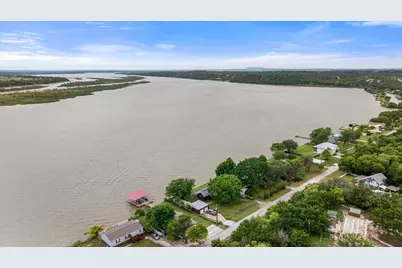 5821 Parkside Court, Granbury, TX 76048 - Photo 31