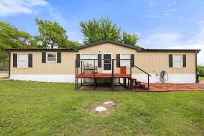 5821 Parkside Court, Granbury, TX 76048 - Photo 1