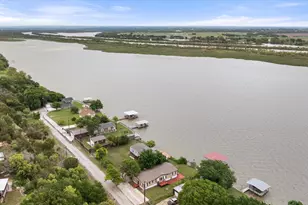 5821 Parkside Ct, Granbury, TX 76048 - Photo 31