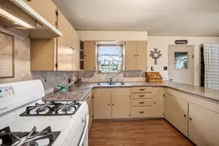909 S Carlton St, Ennis, TX 75119 - Photo 13