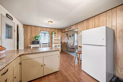 909 S Carlton Street, Ennis, TX 75119 - Photo 9