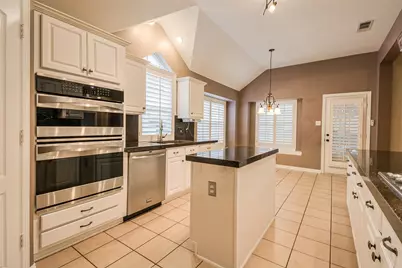 804 Cresthaven Drive, McKinney, TX 75071 - Photo 5